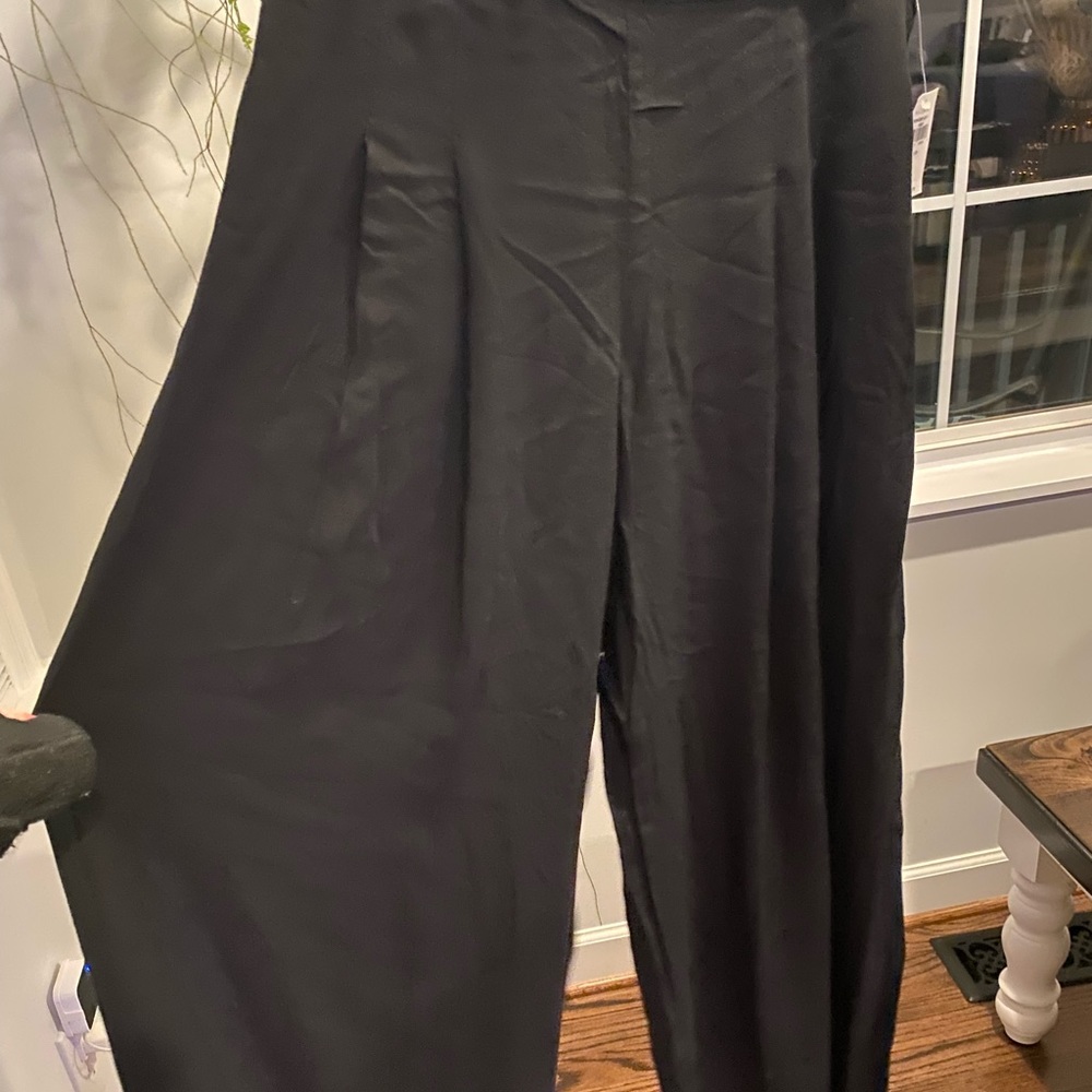 NWT lightweight black wide leg pants from The Gap Size 10